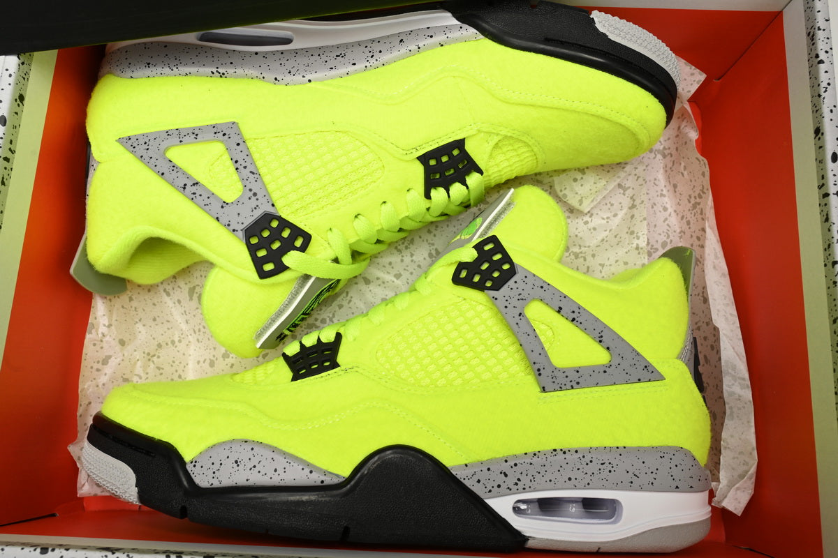 Jordan on sale 4 fluo