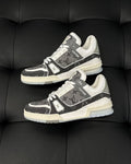 Sneakers Black & Grey New Jeans Style 2024