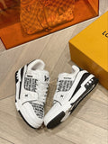 Sneakers White & Black Wall Painting 2023