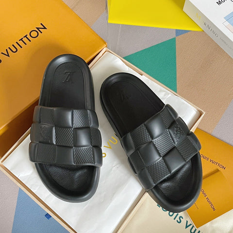 Slides Black Square Style 2024