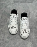 Sneakers White & Black Letters 2023