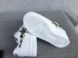 Sneakers White & Camo Logo