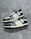 Sneakers in bianco e nero stile scheletro