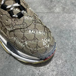 Monogramma completo Triple S Collab